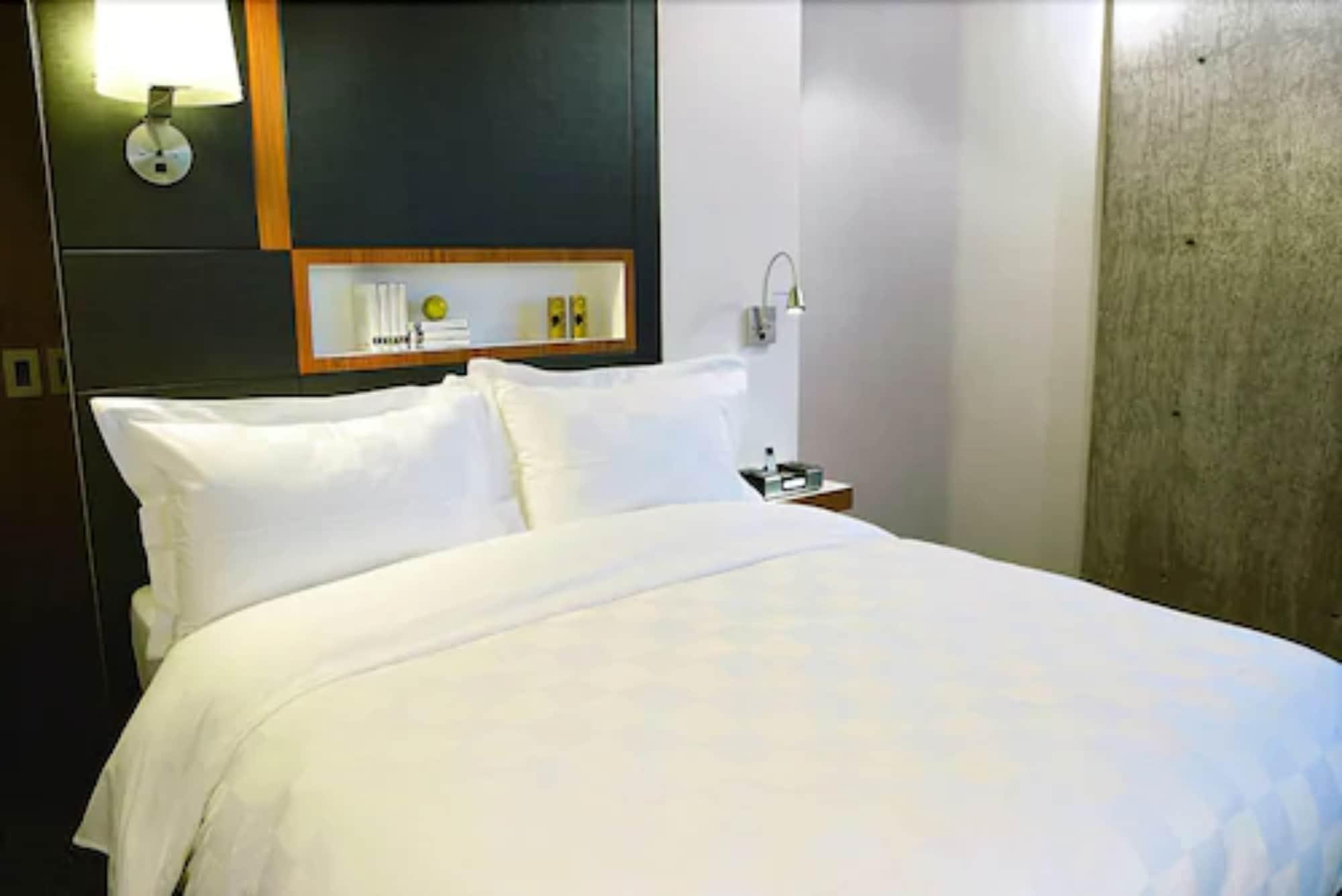 Alt Hotel Toronto Airport Mississauga Ngoại thất bức ảnh
